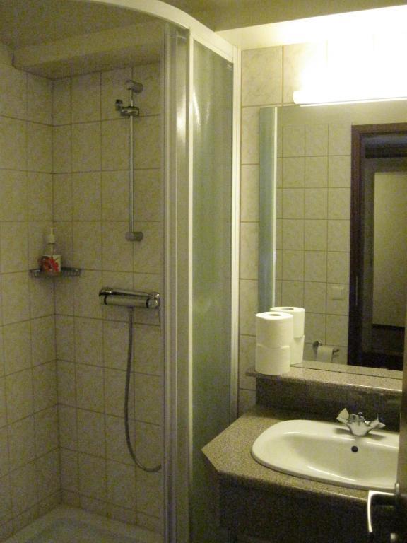 Hotel Capitano Neskaupstadur Ngoại thất bức ảnh